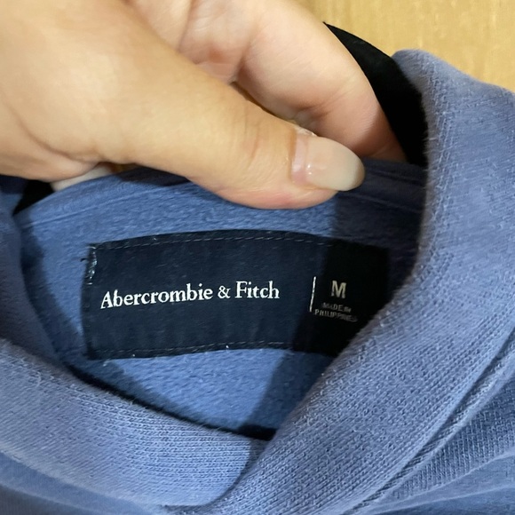 #32- ABERCROMBIE AND FITCH- blue hooded sweater - Picture 3 of 3